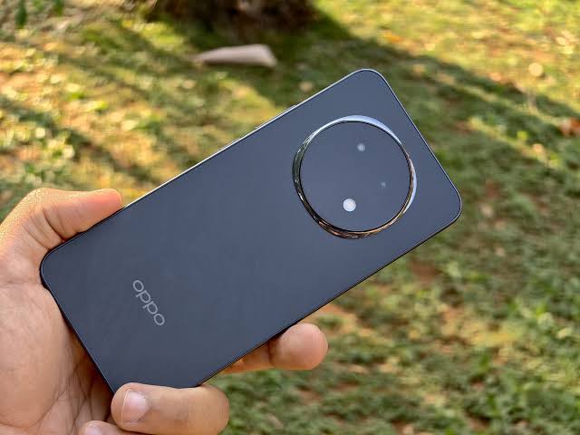 Oppo F29 Pro Review:- Stylish, Sturdy, and Pricey